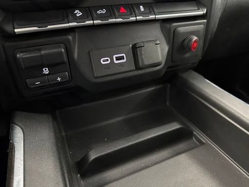 Used 2021 Chevrolet Silverado 1500 LT Trail Boss AWD/4WD image 41