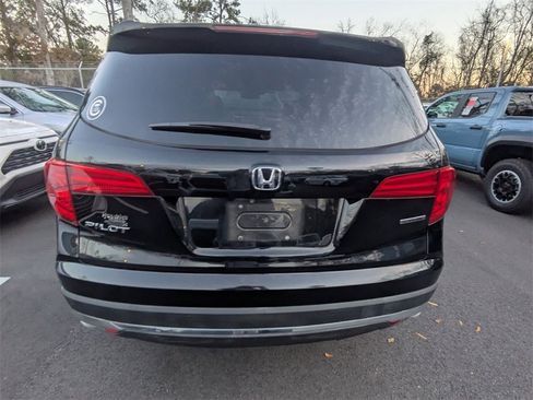 Used 2018 Honda Pilot Touring image 5