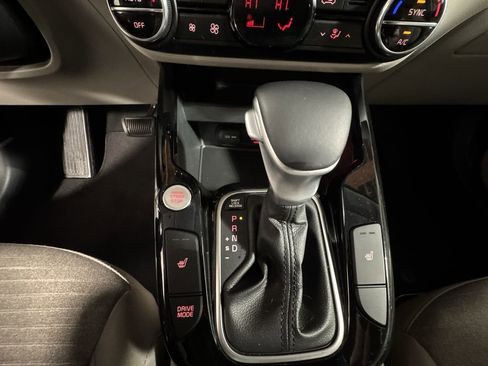 Used 2021 Kia Soul EX image 18