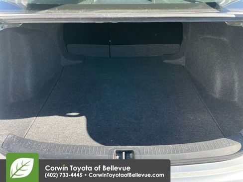 Used 2025 Toyota Corolla LE image 17