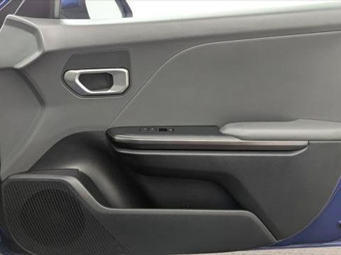 Used 2025 Kia K4 FWD image 23