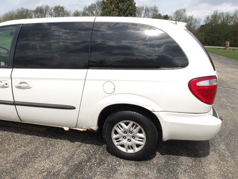 Used 2003 Dodge Grand Caravan Sport image 31