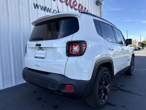 Used 2018 Jeep Renegade Altitude image 36