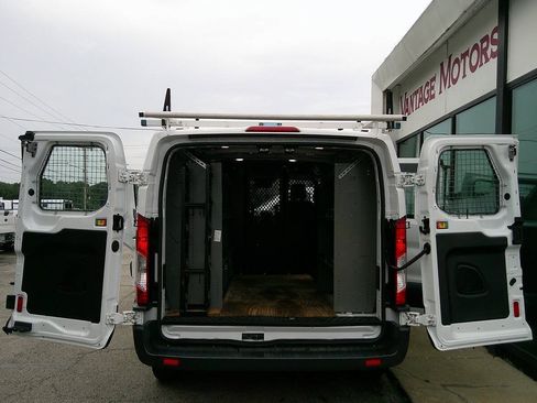 Used 2018 Ford Transit 250 130 Low Roof w/ Exterior Upgrade Package RWD image 8