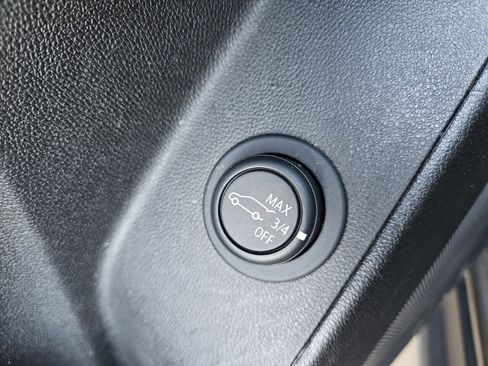 Used 2023 Chevrolet Equinox LT image 17