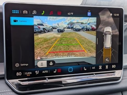 New 2026 Volkswagen Tiguan SE image 17