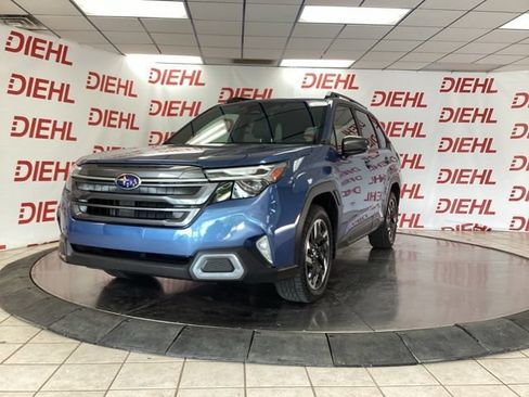 Used 2025 Subaru Forester Limited w/ Popular Package #1 AWD/4WD image 3