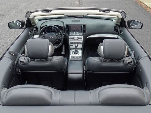 Used 2013 INFINITI G37 Convertible w/ Premium Pkg RWD image 24