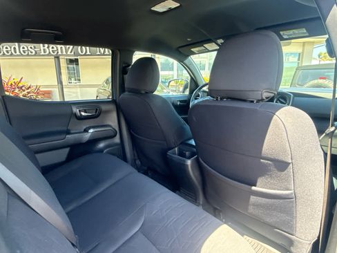 Used 2019 Toyota Tacoma TRD Off-Road AWD/4WD image 21