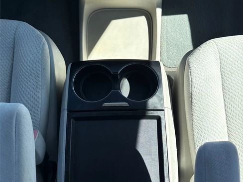 Used 2011 Toyota Sienna LE image 15