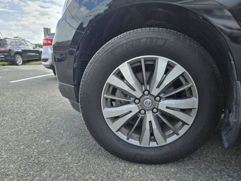 Used 2020 Nissan Pathfinder S AWD/4WD image 11
