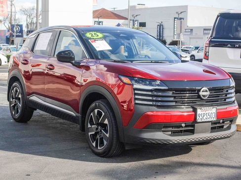 Certified 2025 Nissan Kicks SV image 4