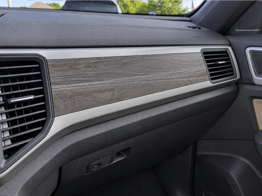 Certified 2021 Volkswagen Atlas Cross Sport SE w/ Panoramic Sunroof Package FWD image 14