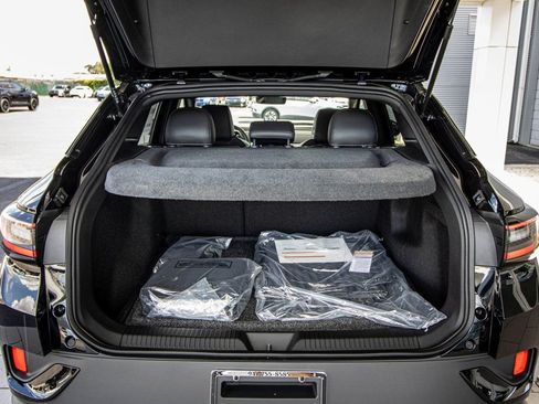 New 2025 Volkswagen ID.4 Pro image 16