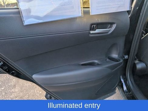 Used 2024 Toyota Corolla Cross XSE image 11