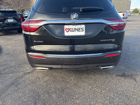 Used 2018 Buick Enclave Premium w/ Experience Buick Package image 8