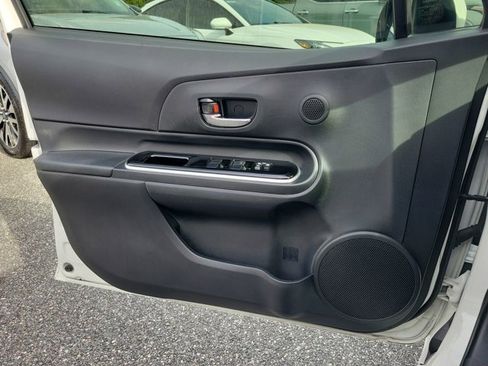 Used 2016 Toyota Prius C Two image 34