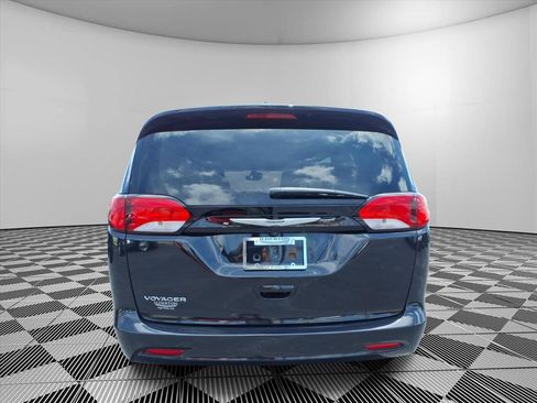 Used 2023 Chrysler Voyager LX FWD image 25