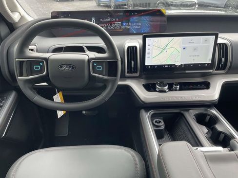 New 2025 Ford Expedition Max Active image 4