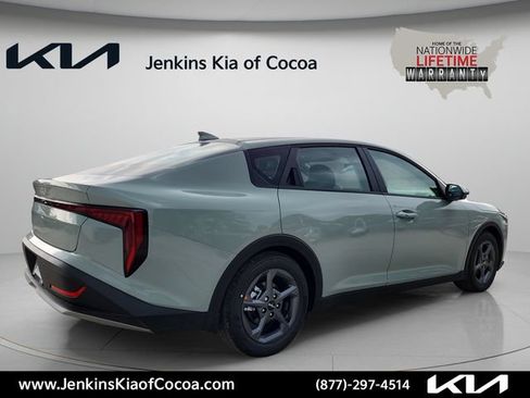 New 2026 Kia K4 FWD image 4