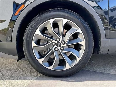 Used 2022 Lincoln Nautilus Reserve AWD/4WD image 9
