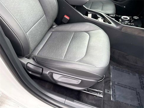Certified 2025 Kia Niro SX Touring image 10