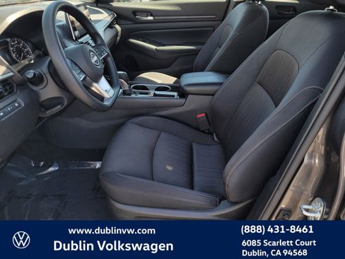 Used 2024 Nissan Altima 2.5 SV image 15