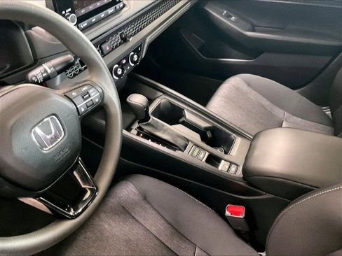 Used 2023 Honda Accord EX image 20