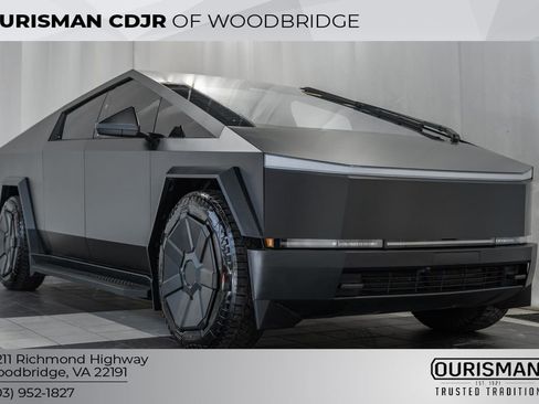 Used 2024 Tesla Cybertruck AWD Crew Cab image 1