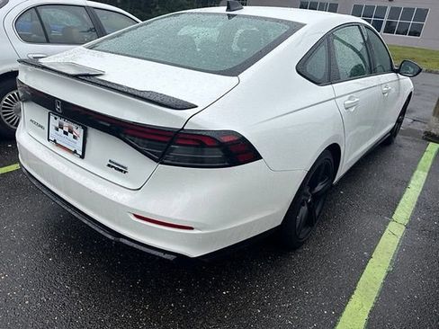 Used 2024 Honda Accord Sport image 4