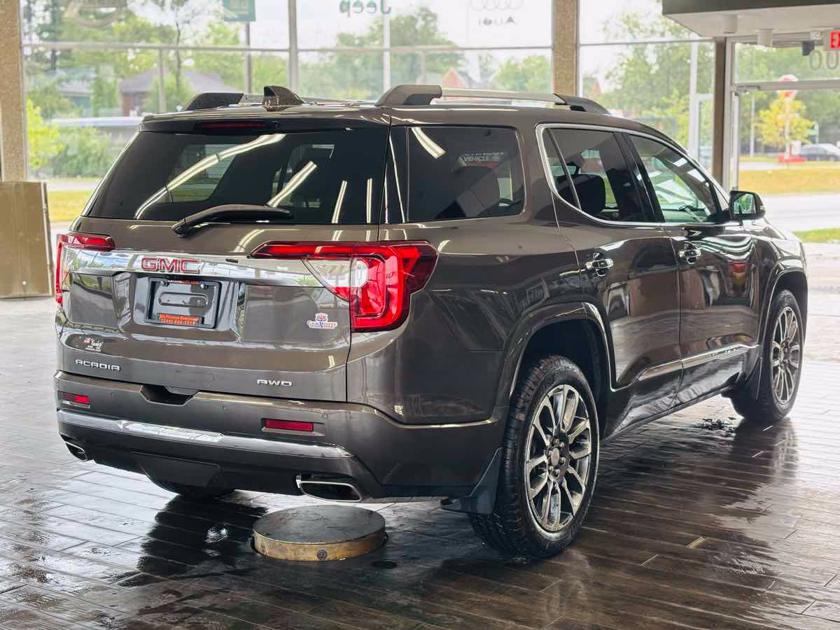 Used 2020 GMC Acadia Denali w/ Technology Package AWD/4WD image 7