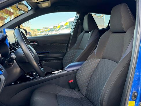 Used 2020 Toyota C-HR image 18