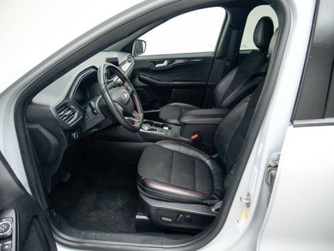 Used 2025 Ford Escape ST-Line Select AWD/4WD image 24