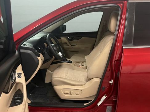 Used 2019 Nissan Rogue SV FWD image 21