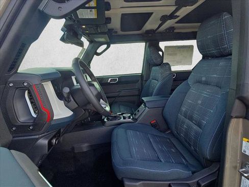 New 2026 Ford Bronco Heritage Edition image 4