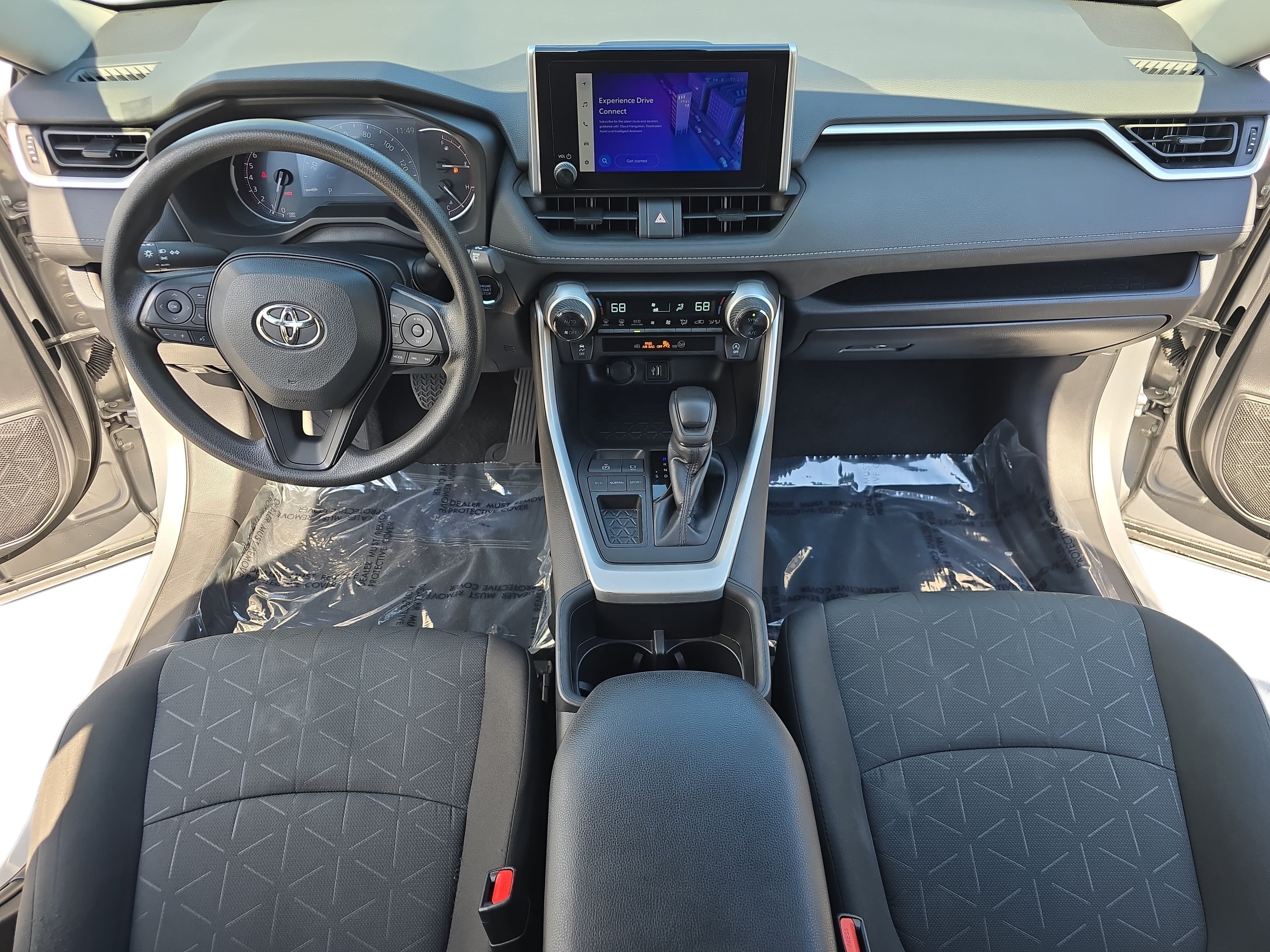 Used 2024 Toyota RAV4 XLE FWD image 9