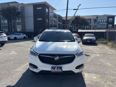 Used 2019 Buick Enclave Essence image 6