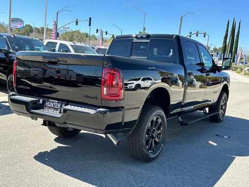 New 2026 RAM 2500 Laramie AWD/4WD image 13