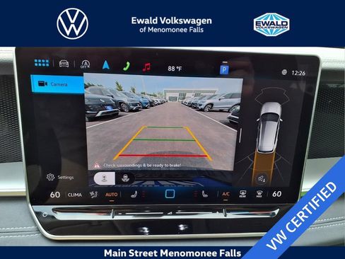 Certified 2025 Volkswagen Tiguan SE w/ Panoramic Sunroof Package AWD/4WD image 24