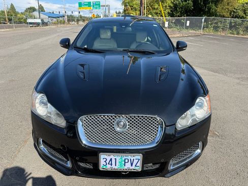 Used 2010 Jaguar XF R image 4