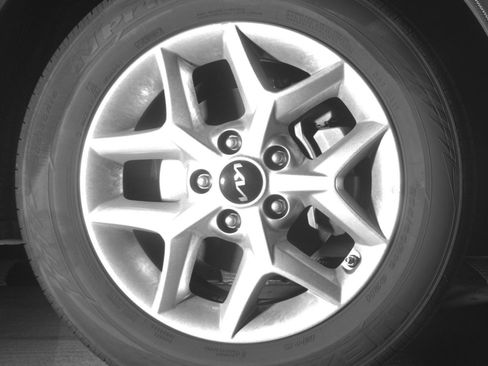 Used 2025 Kia Soul LX w/ LX Technology Package FWD image 24