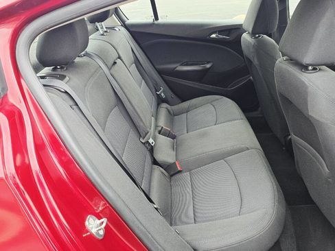 Used 2018 Chevrolet Cruze LT w/ LT True North Edition FWD image 13