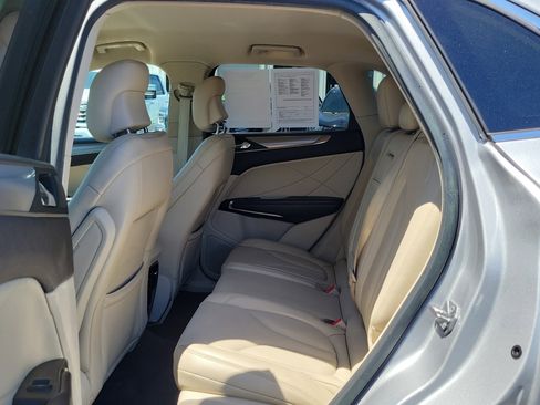 Used 2017 Lincoln MKC Premiere FWD image 13