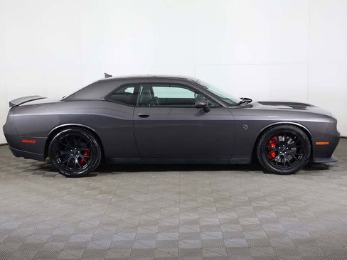 Used 2016 Dodge Challenger SRT Hellcat image 19