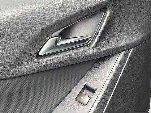 New 2026 Chevrolet Equinox LT w/ Safety and Technology Package AWD/4WD image 12