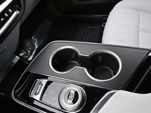 New 2025 Cadillac Lyriq Luxury image 31