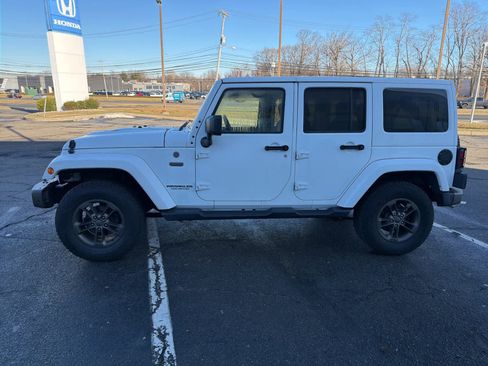 Used 2017 Jeep Wrangler 75th Anniversary image 2