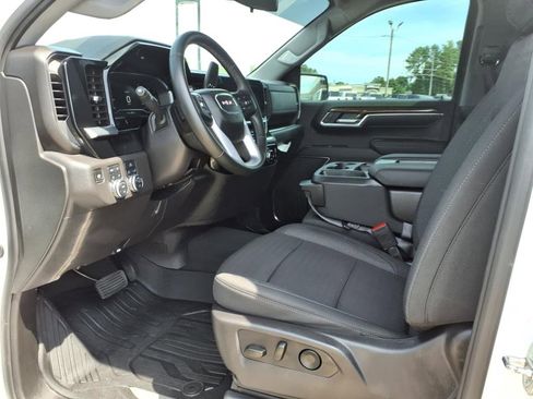 Used 2024 GMC Sierra 1500 Elevation w/ X31 Off-Road Package image 17
