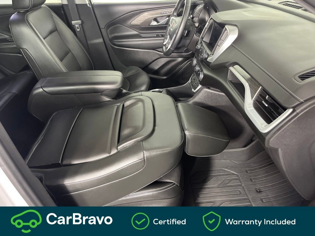Used 2024 GMC Terrain SLT w/ LPO, Floor Liner Package AWD/4WD image 16