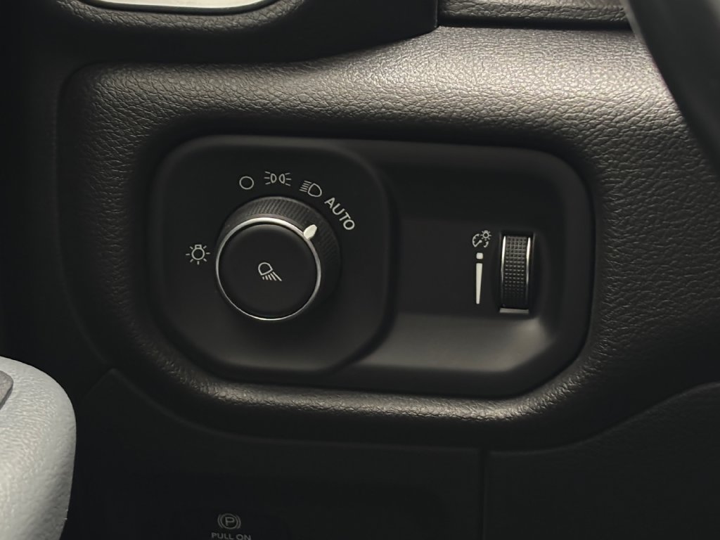 Used 2023 RAM 1500 Big Horn AWD/4WD image 24